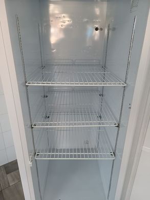 Професійна морозильна шафа Electrolux 700л