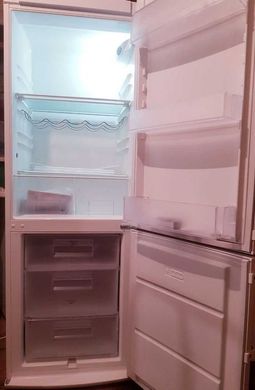 Холодильник Electrolux Б/В