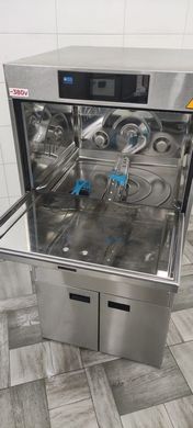 Професійна посудомийна машина Meiko M - IClean UM