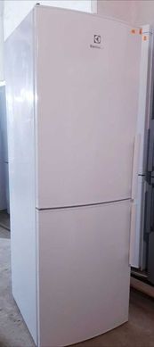 Холодильник Electrolux EN3209MFW Б/В