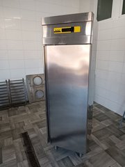 Професійна холодильна шафа 400 л NordCap