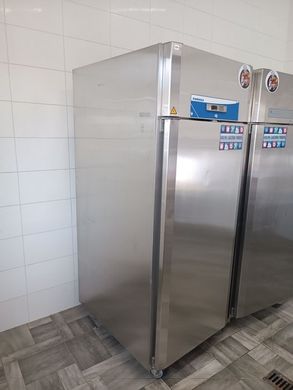Шафи морозильні холодильні пекарські під протвені 910 л Porkka
