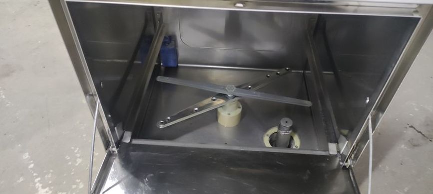 Професійна посудомийна машина GGMGastro