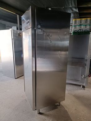 Холодильна шафа професійна 700 л Electrolux Італія