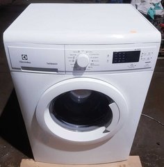 Вузька пральна машина Electrolux 5 rg \EWP1464TYW