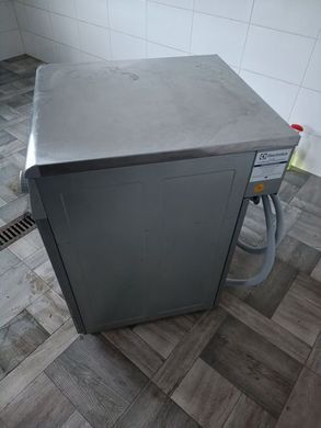 Професійна пральна машина Electrolux
