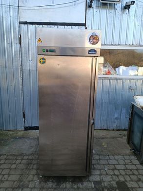 Морозильный шкаф 700л Electrolux Therma