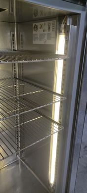 Холодильный шкаф витрина 700л Electrolux