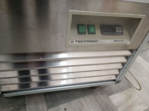 Витрина кондитерская Tecfrigo Snelle 350