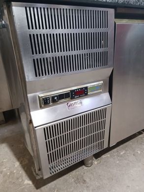Холодильний стіл для піци 221см Alpeninox Electrolux Італія